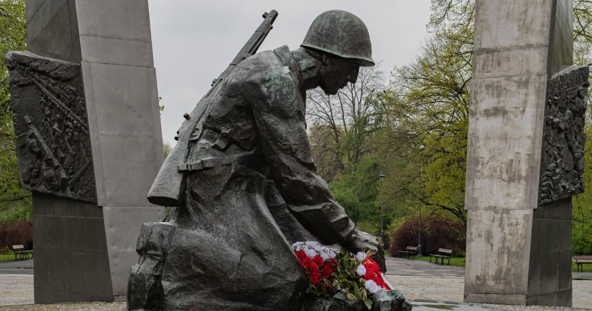 Belarusian PM Honors War Dead in Bishkek During Official Kyrgyzstan Visit